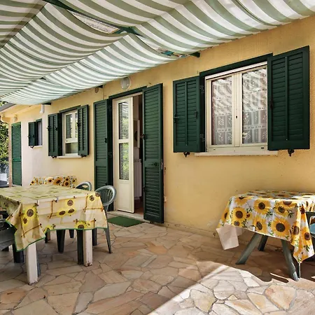 Chiara -marina Di Pietrasanta Holiday home *